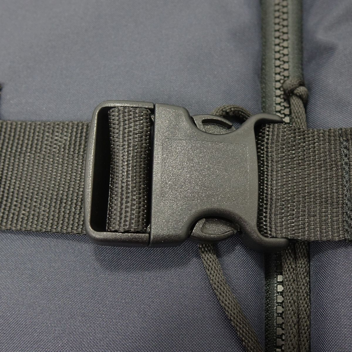 Baltic Mist E.I. 50N zwemvest navy (gerecycled materiaal) - Image 2