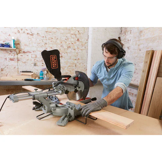 Black&Decker BES710-QS 2100 watt afkort- en verstekzaag, 100% nauwkeurig - Image 2