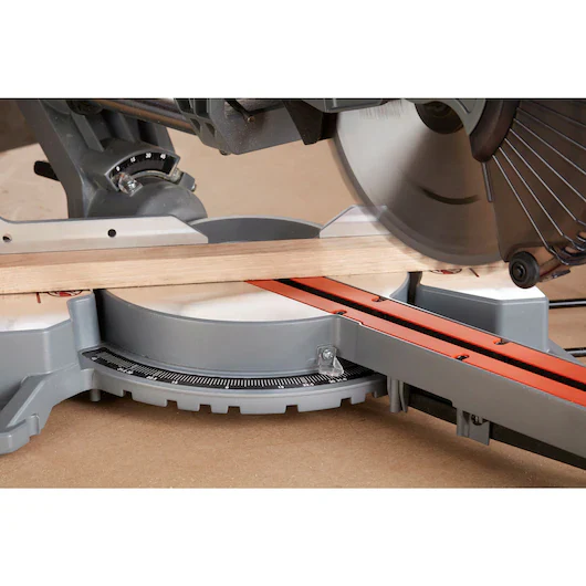 Black&Decker BES710-QS 2100 watt afkort- en verstekzaag, 100% nauwkeurig - Image 6