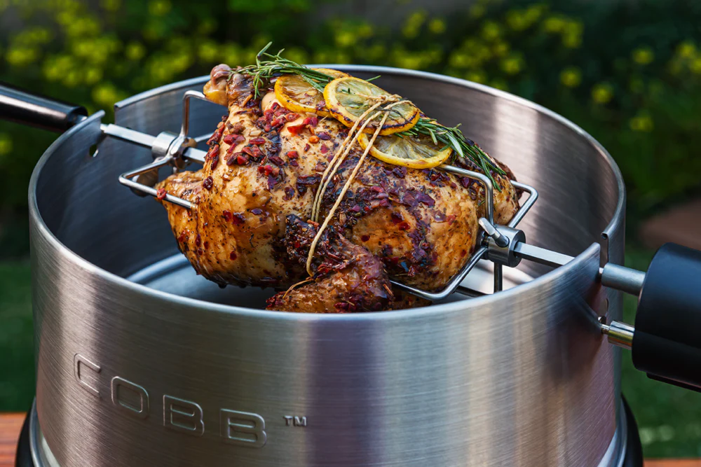 Cobb Rotisserie met de Cobb heerlijk roosteren aan het spit - Image 3