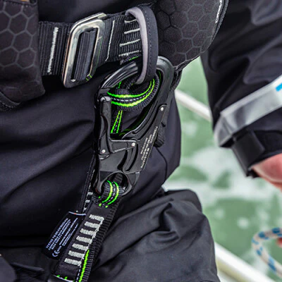 Crewsaver Crewfit+ 180N Pro Automatisch Reddingsvest met Harnas, Licht & Hood - Zwart - Image 9