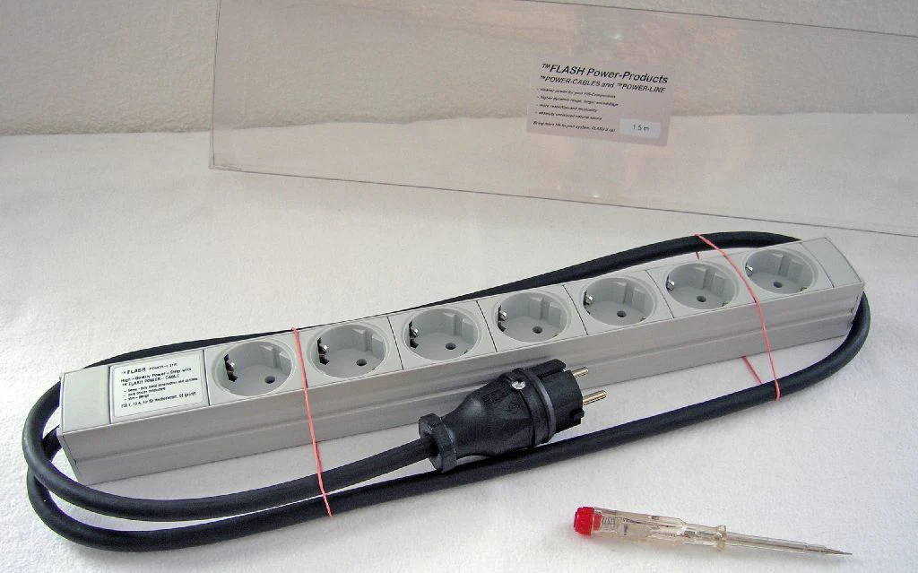 Flashpower Flashpower 5 met 7 plug in en 5 meter snoer