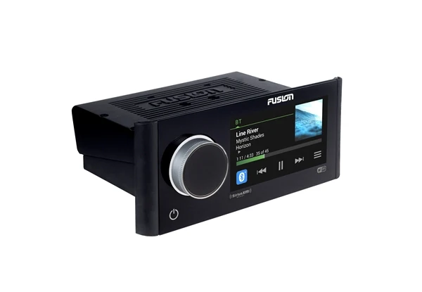 Fusion Apollo MS-RA770 marine radio - Image 5