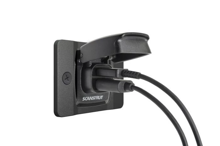 ScanStrut Flip Pro snellader IPX4 waterdicht USB-A en USB-C aansluiting 12-24 V met montageplaat