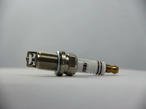 Suzuki K20PRU bougie voor Suzuki DF9.5, DF15 (2005-2010)