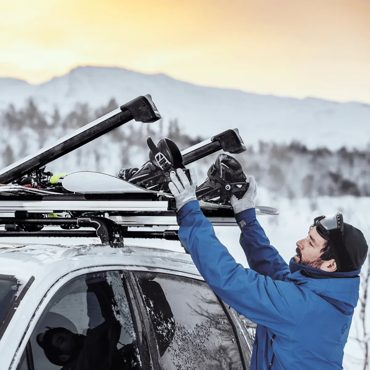 Thule SnowPack Extender skidrager en snowboarddrager zwart - Image 3