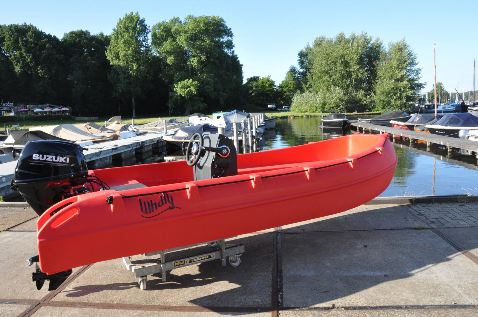 Whaly 435 Suzuki 30 pk consoleboot rood - Image 3